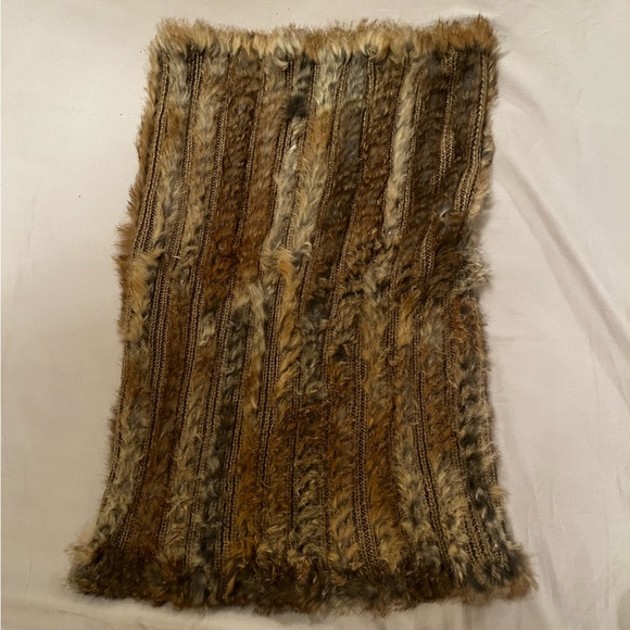 Neck warmer / infinity scarf with rabbit fur - Picture 3 of 3